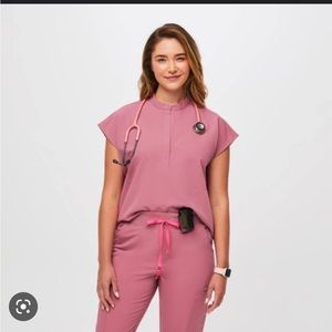 Figs BCA Quartz Rafaela top & Zamora joggers